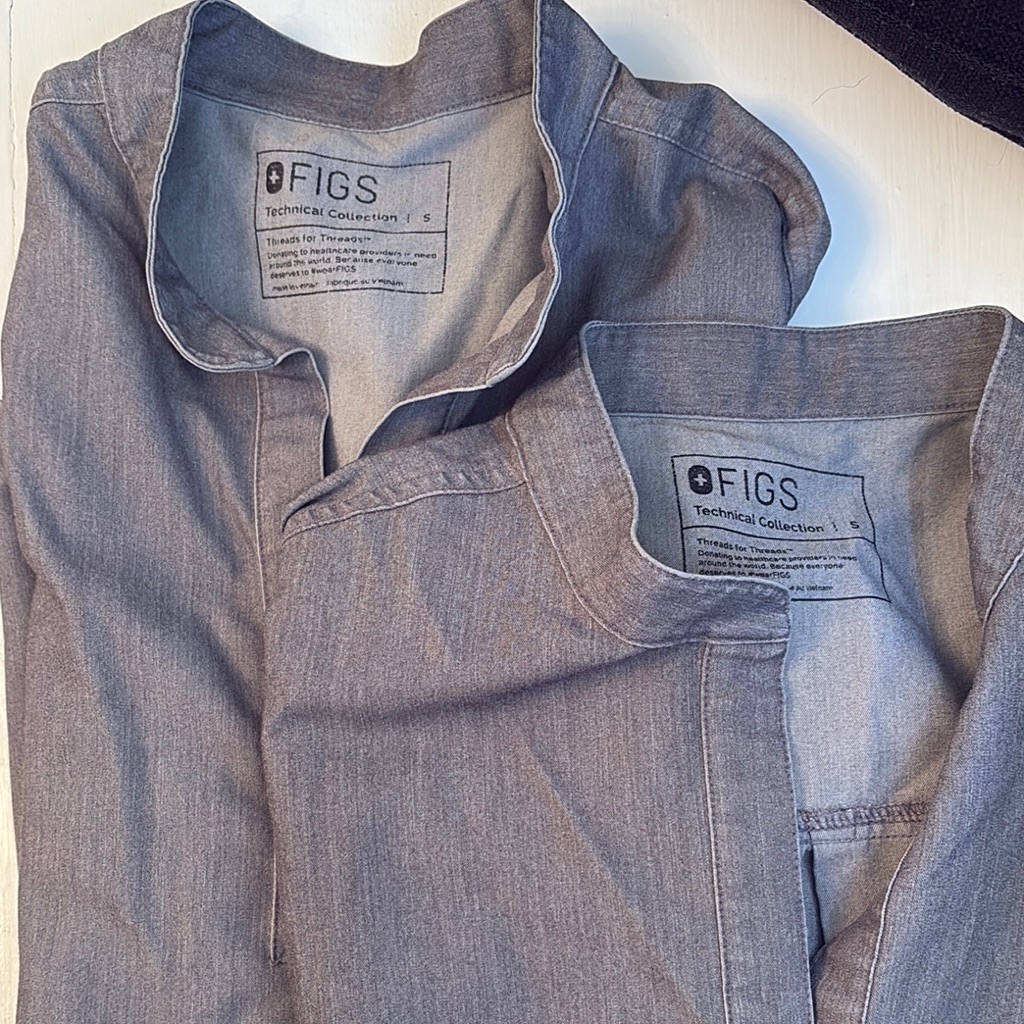 Figs Graphite Rafaela Scrub Tops
